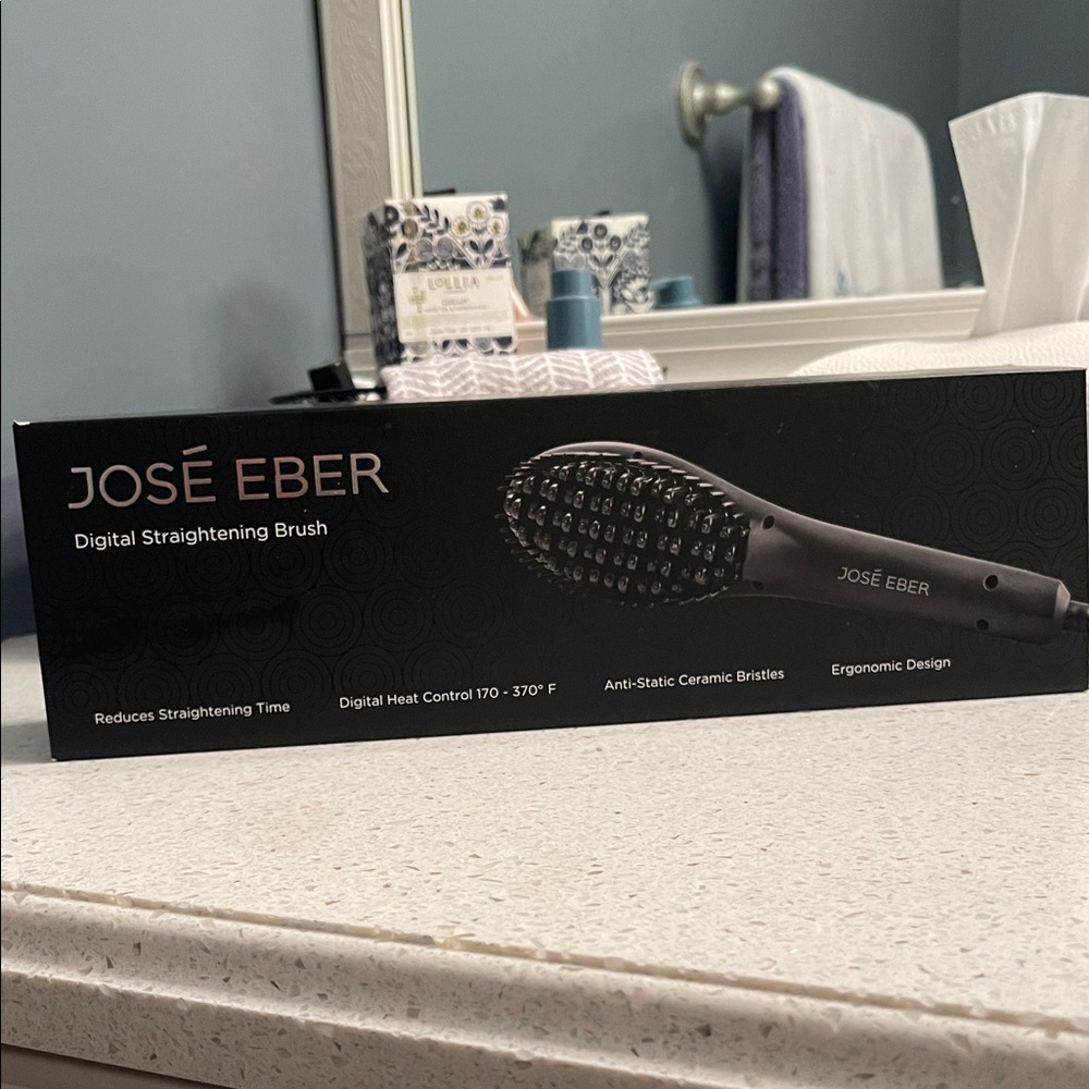 José Eber Black Digital Straightening Brush